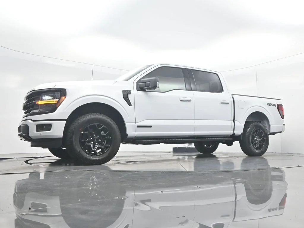 New 2026 Oxford White Ford XLT image 44
