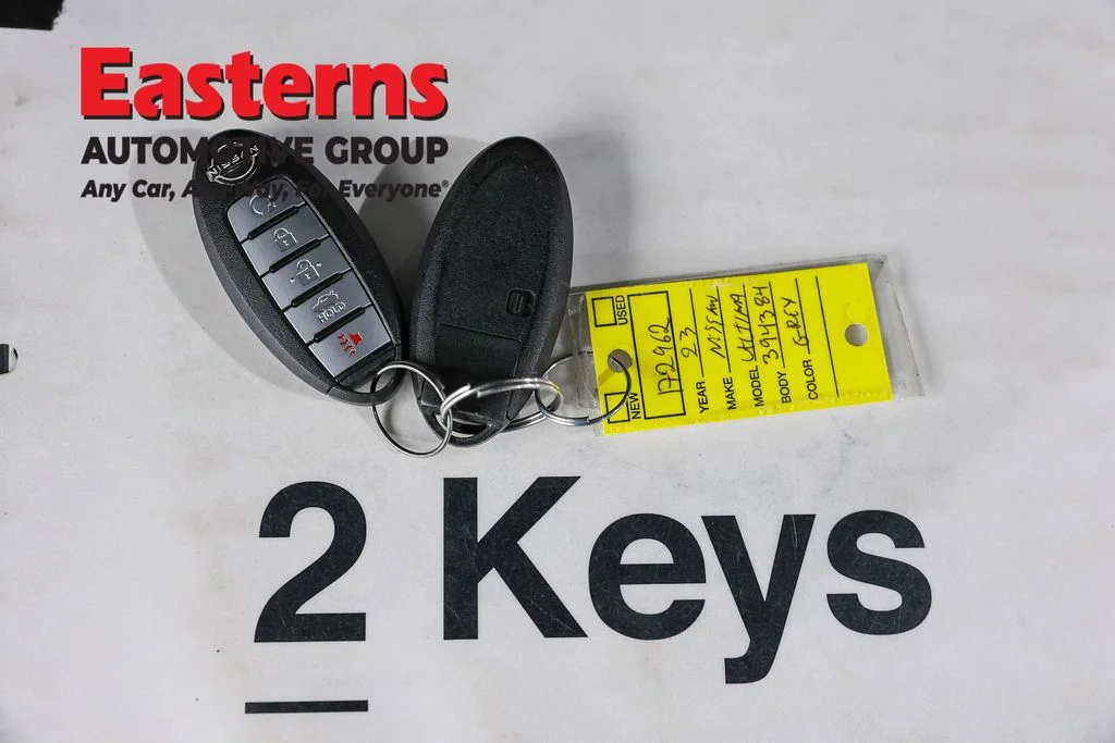 Used 2023 Gray Nissan 2.5 SV image 25
