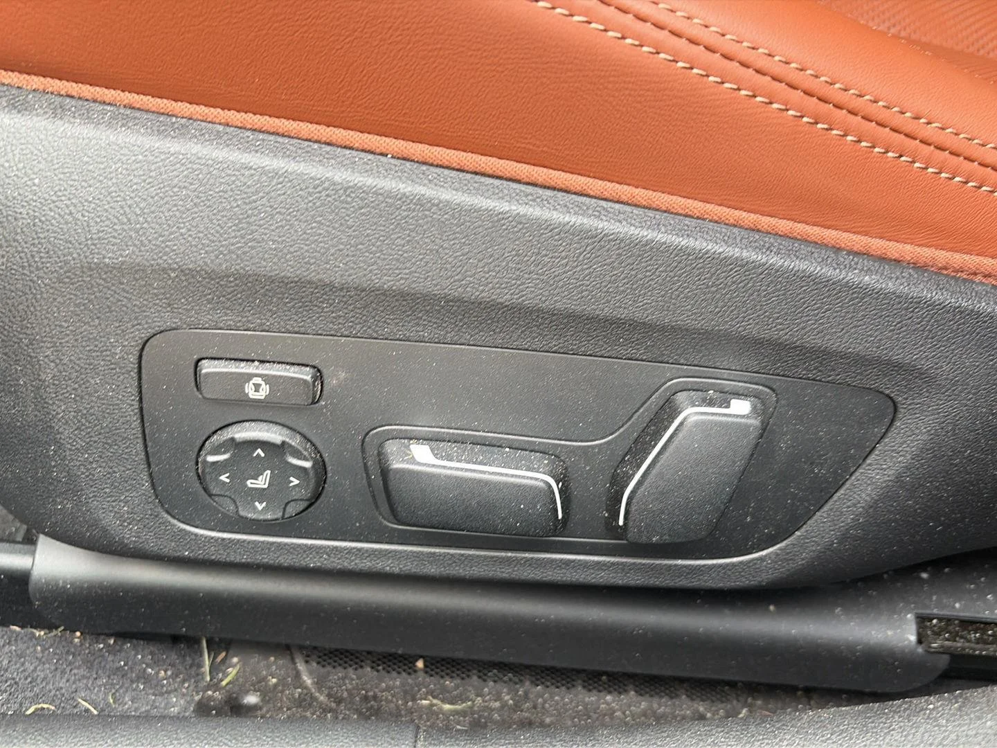 Used 2026 Special Order Color BMW Competition xDrive image 9