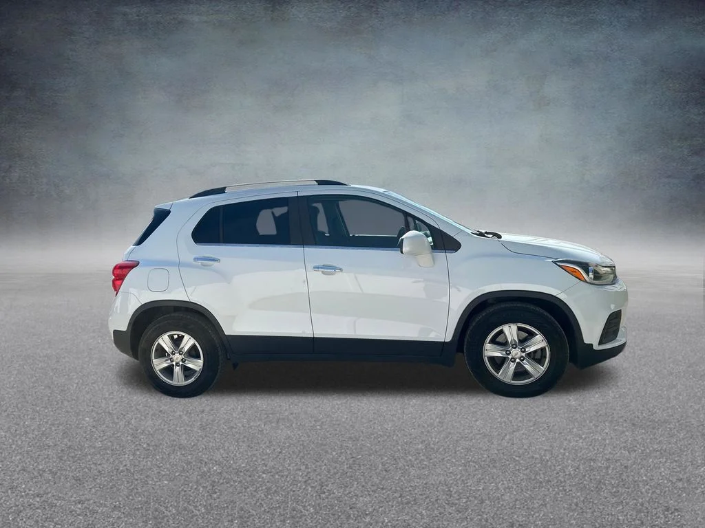 Used 2020 White Chevrolet LT image 6