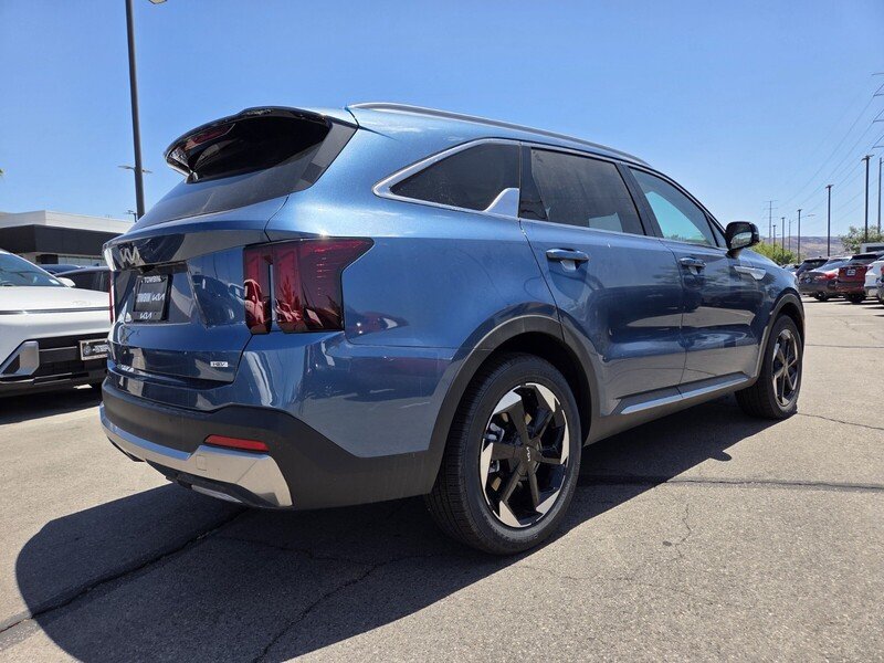 New 2026 Mineral Blue Kia EX image 3