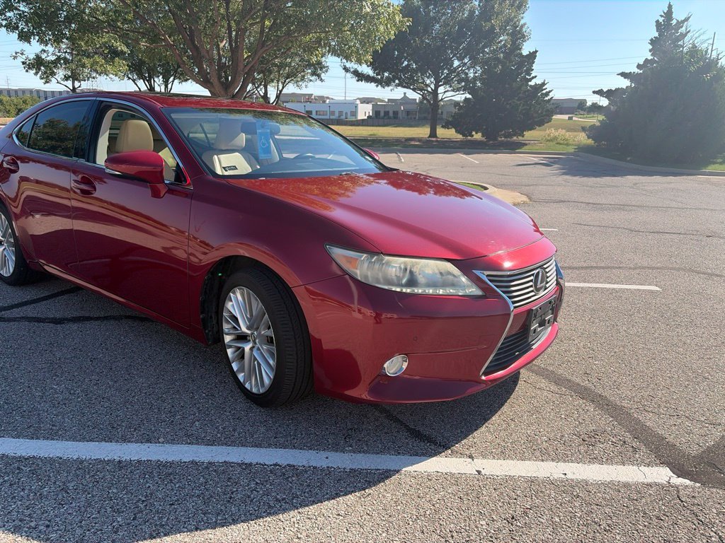 Used 2013 Red Lexus 350 image 11