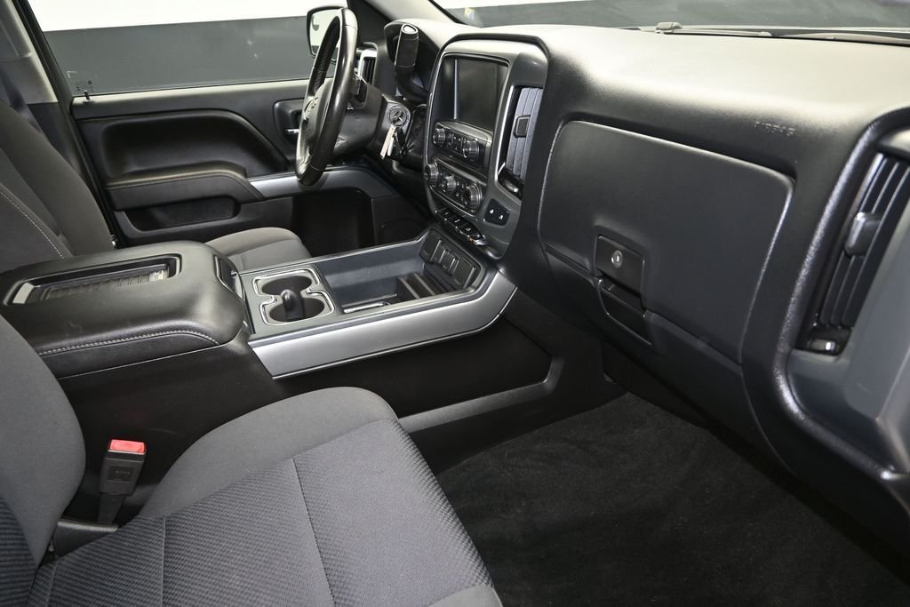 Used 2017 Gray Chevrolet LT image 22
