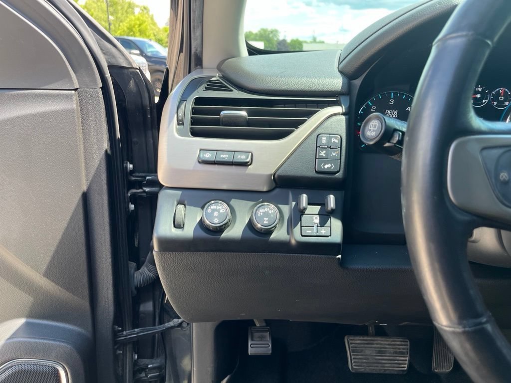 Used 2018 Onyx Black GMC Denali image 25