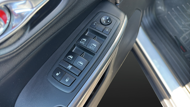 2020 Jeep Cherokee Lux - Photo 20