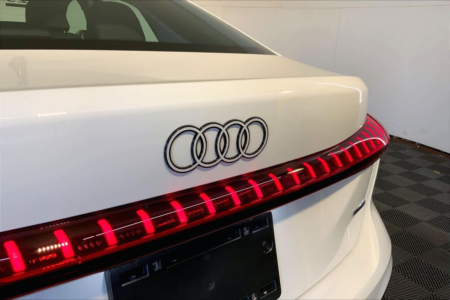 Used 2025 Glacier White Metallic Audi Premium Plus image 33