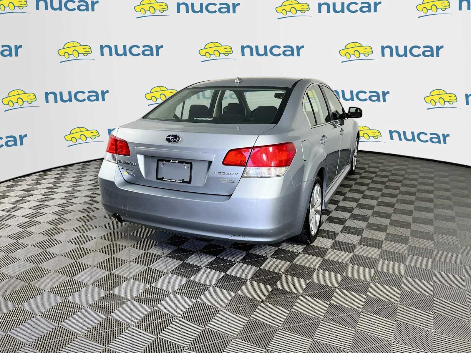 Used 2014 Ice Silver Metallic Subaru 2.5i Premium image 7