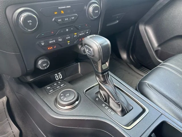 Used 2019 Saber Metallic Ford Lariat image 30