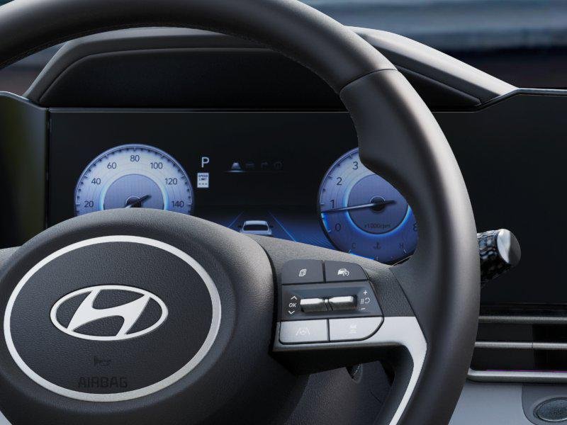 2025 Hyundai Elantra Limited - Photo 14