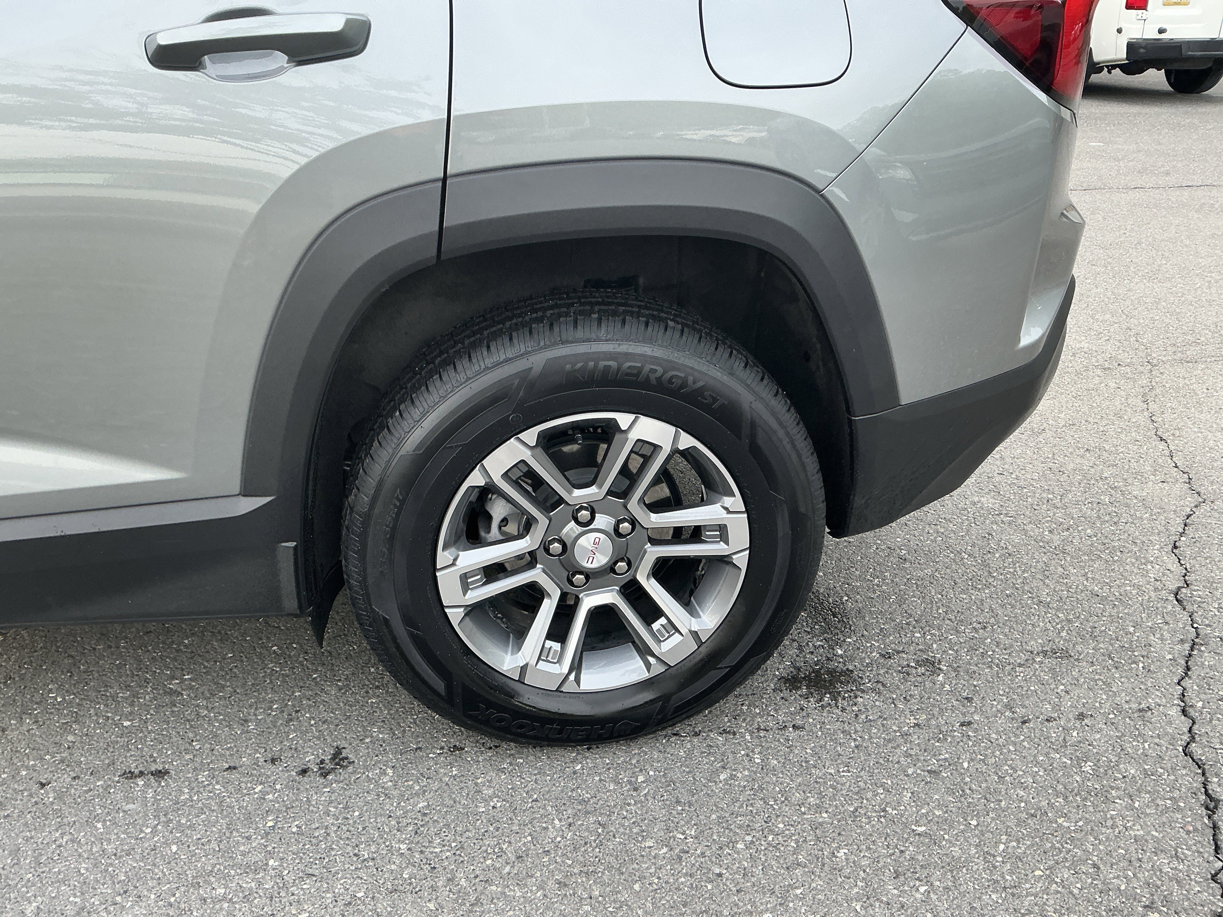 2025 GMC Terrain Elevation - Photo 9