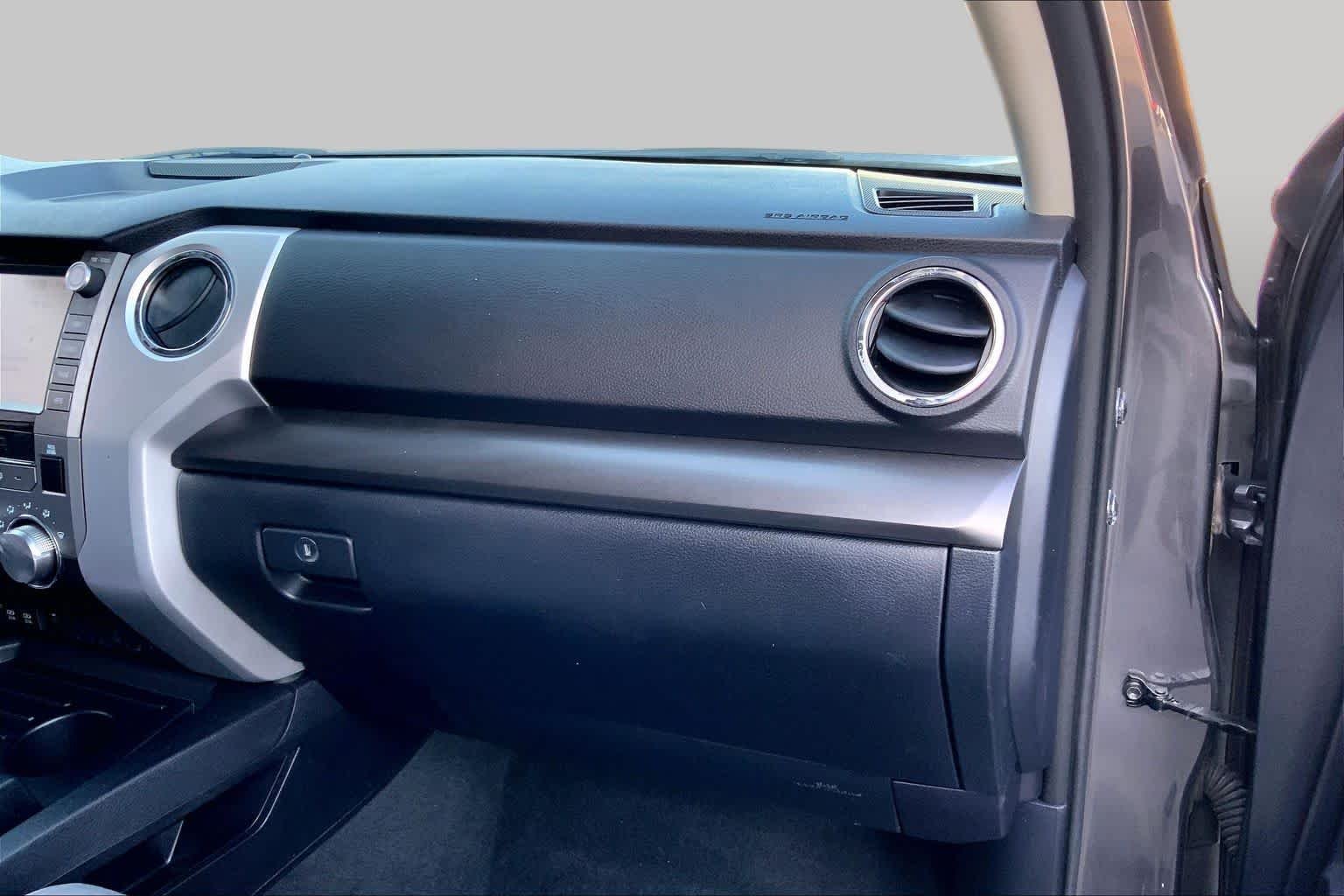Used 2020 Magnetic Grey Metallic Toyota SR5 image 17