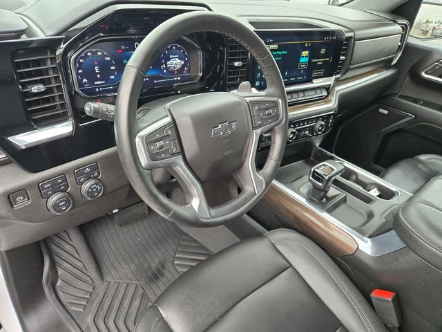 Used 2024 White Chevrolet RST image 10