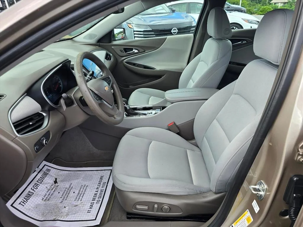 Used 2022 Gray Chevrolet LT image 11