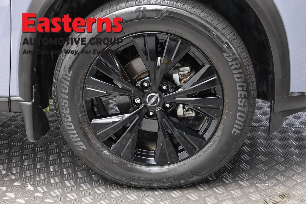 Used 2023 Gray Nissan SV image 29