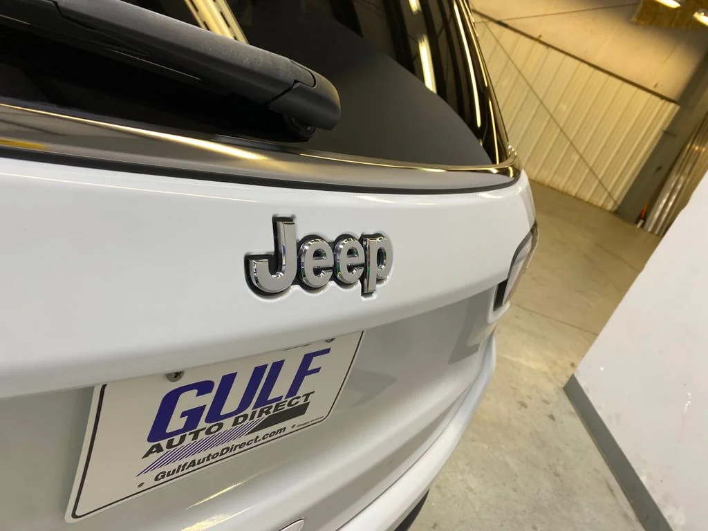 Used 2025 White Jeep Sport image 16