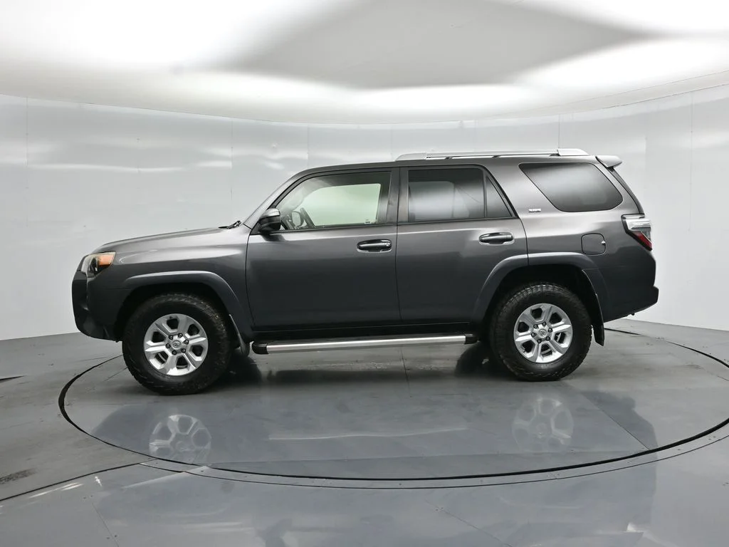 Used 2014 Gray Toyota SR5 image 25