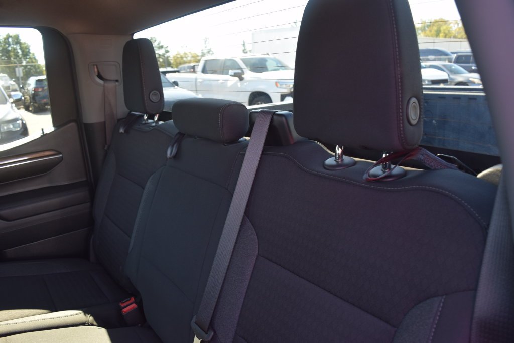 Used 2023 BLACK Chevrolet LT image 15