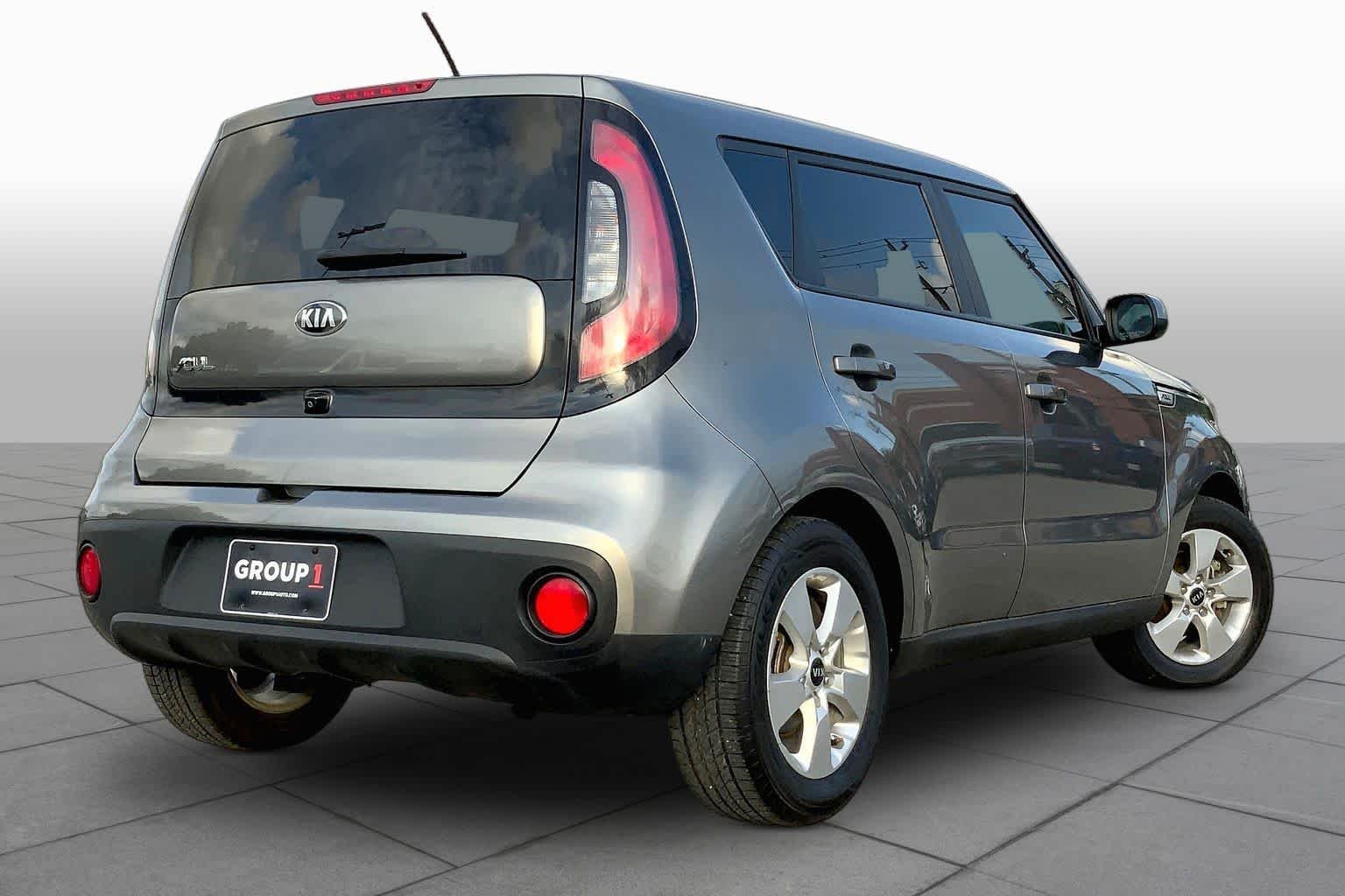 Used 2019 Titanium Gray Kia Base image 12