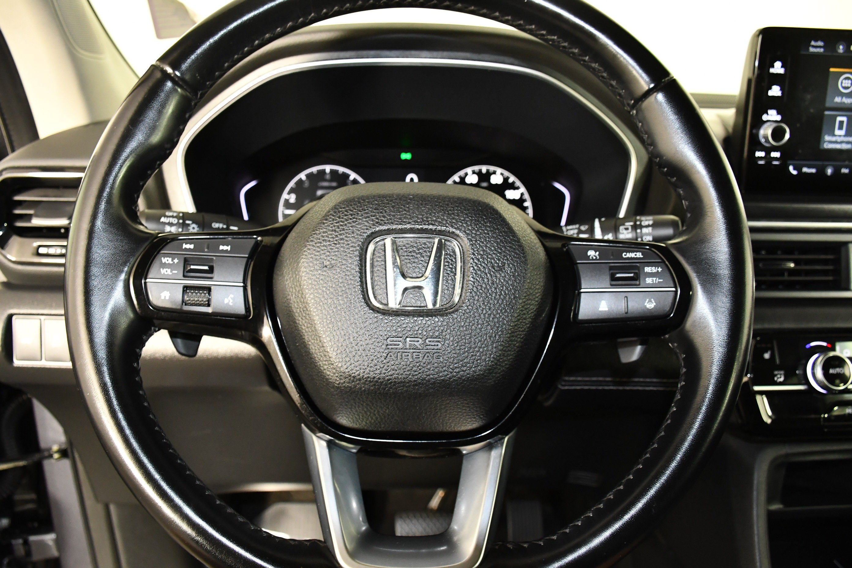Used 2024 Modern Steel Metallic Honda EX-L 8 Passenger image 20