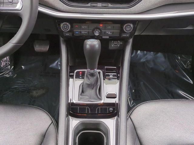 Used 2024 Gray Jeep Latitude image 19