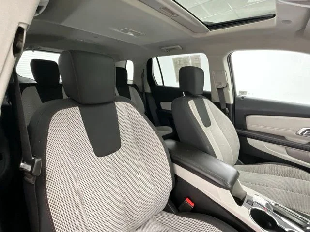 Used 2016 White GMC SLE-2 image 15