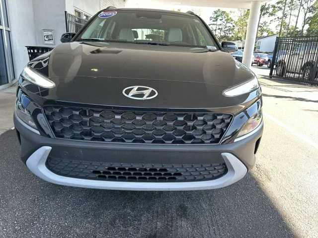 Used 2023 Black Hyundai SEL image 9