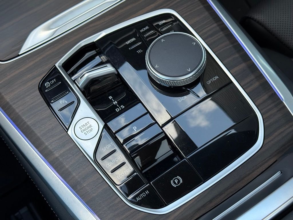 Used 2024 Skyscraper Grey Metallic BMW sDrive40i image 20