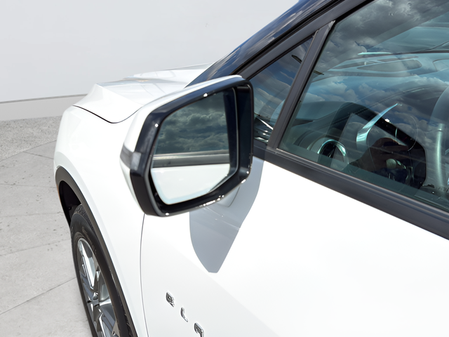 Used 2024 White Chevrolet LT image 28