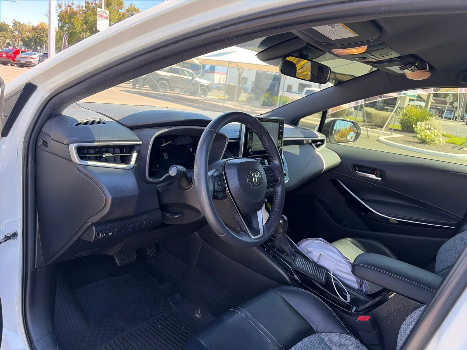 Used 2019 Super White Toyota XSE image 8