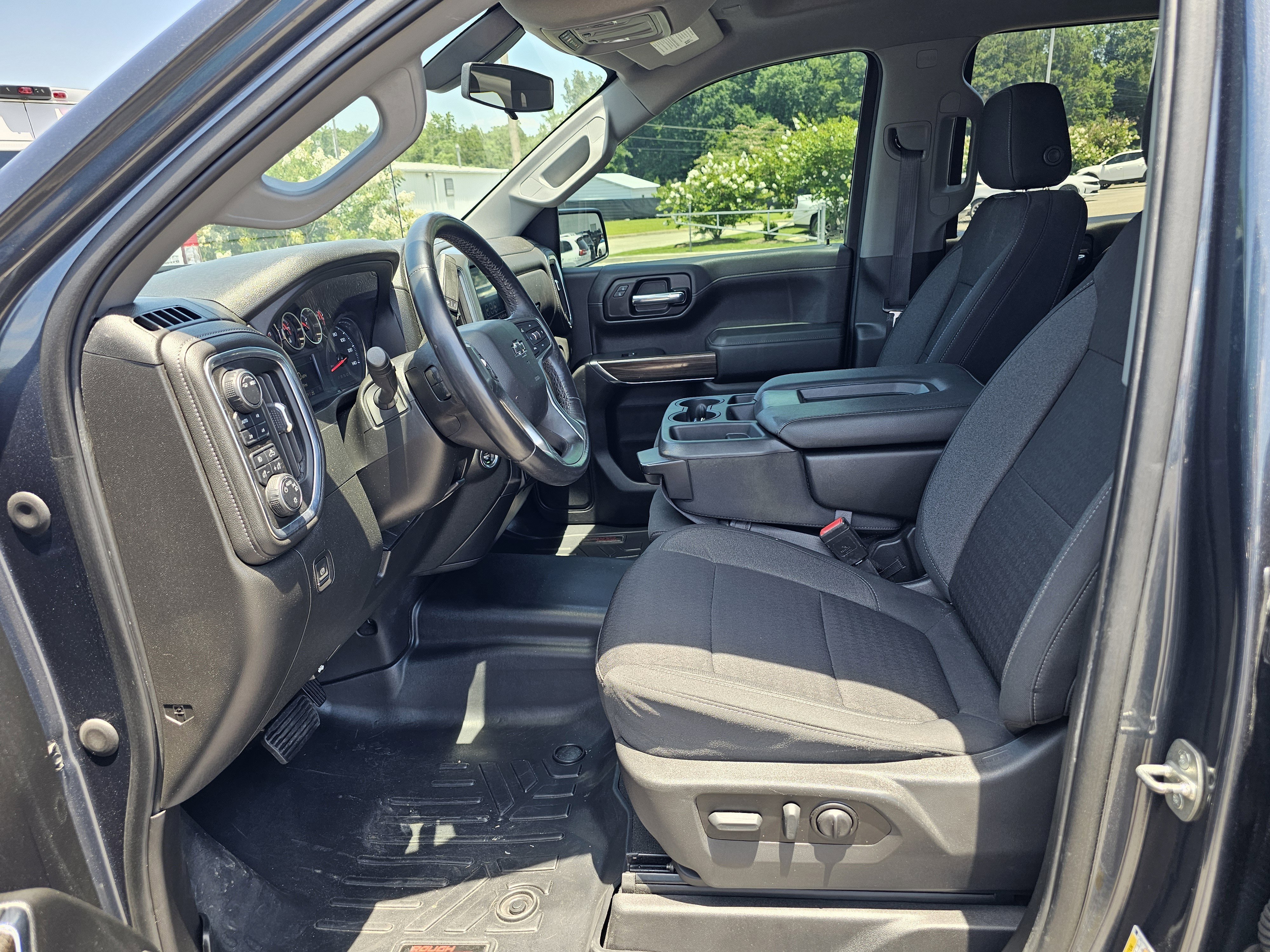 2021 Chevrolet Silverado 1500 RST - Photo 16