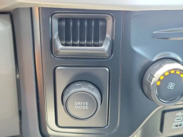 New 2026 Oxford White Ford XL image 24