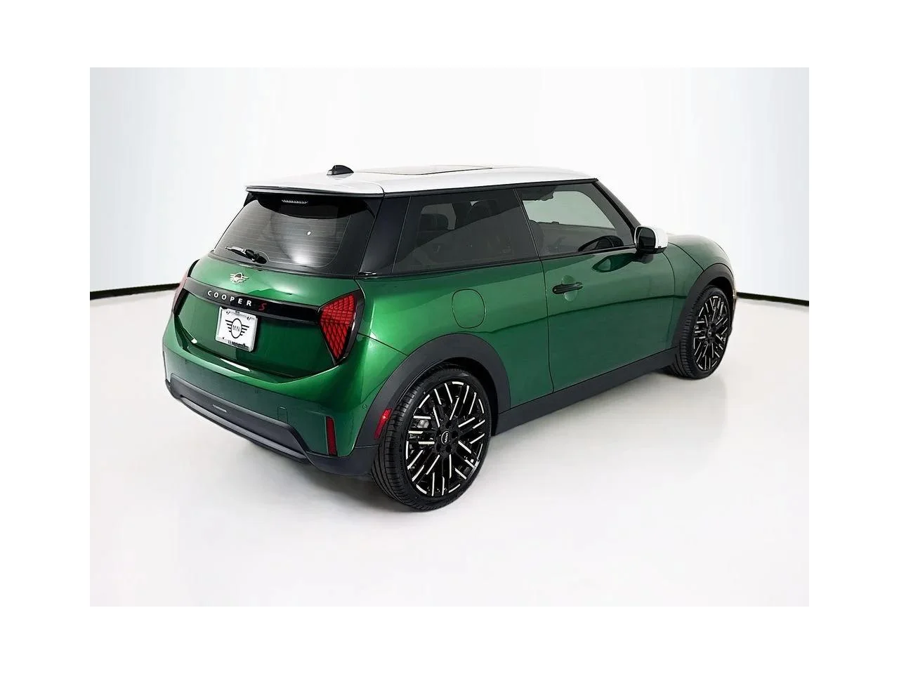 New 2026 British Racing Green IV Met MINI ICONIC image 5