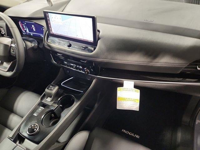 Used 2025  Nissan SL image 27