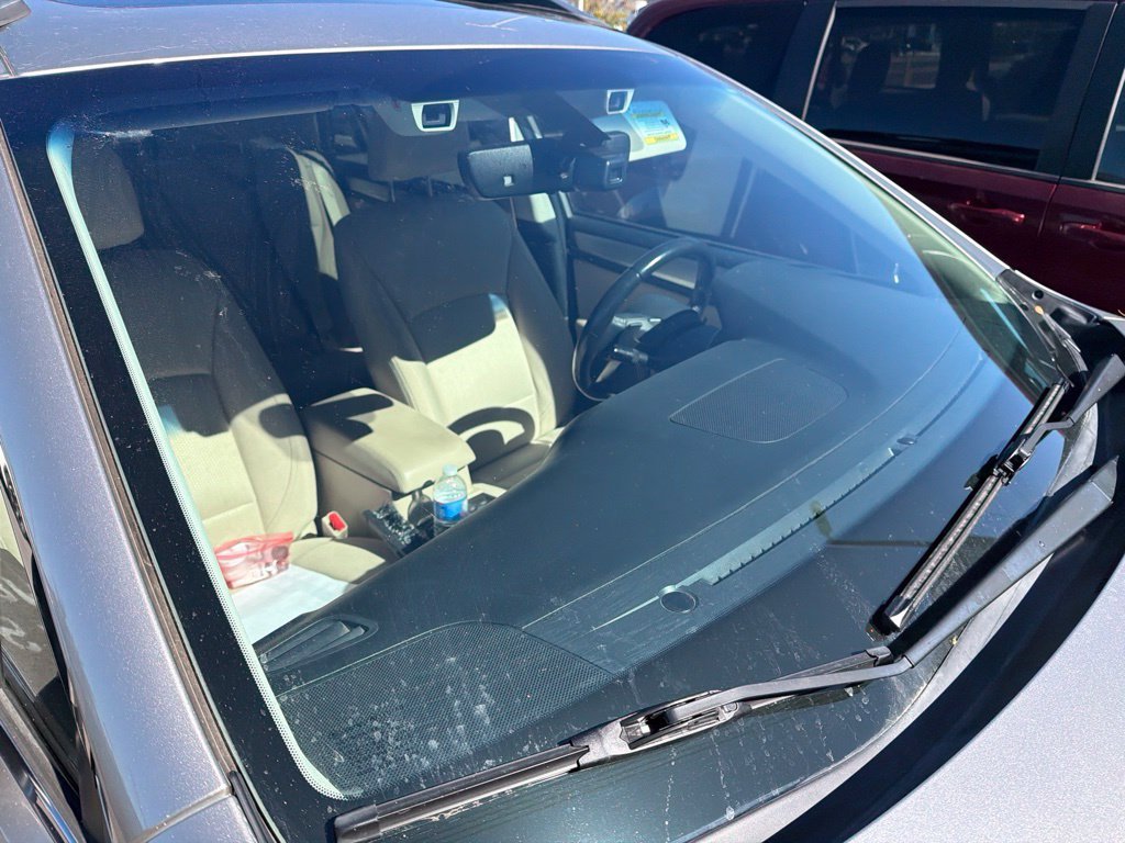 Used 2018 Gray Subaru 2.5i Premium image 4