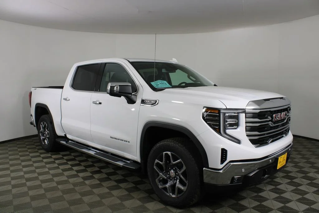 2026 GMC Sierra 4WD Crew Cab Short Box SLT's photo