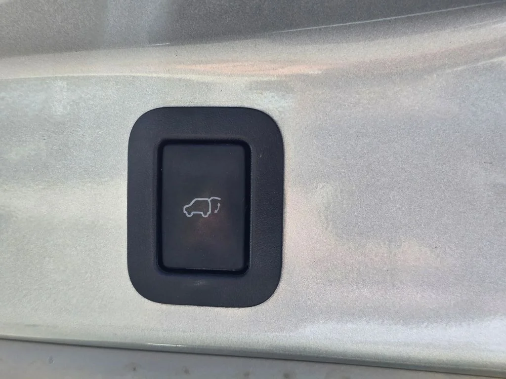 Used 2017 Silver Toyota Limited Platinum image 7