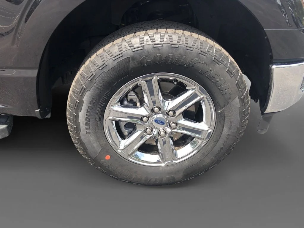 Used 2025 Black Ford XLT image 16