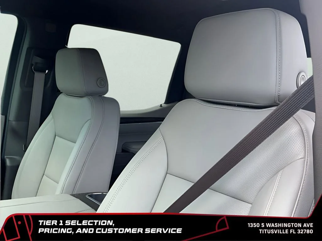 New 2026 Glacier White Tricoat GMC SLT image 30