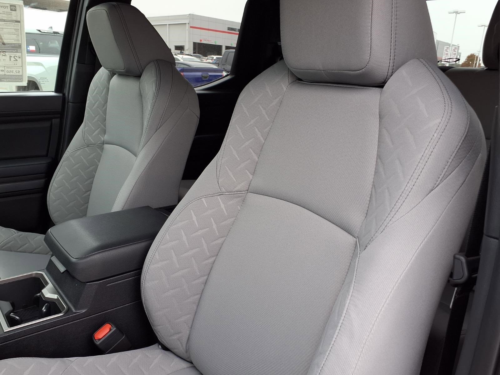 2026 Toyota Tacoma SR5 - Photo 12