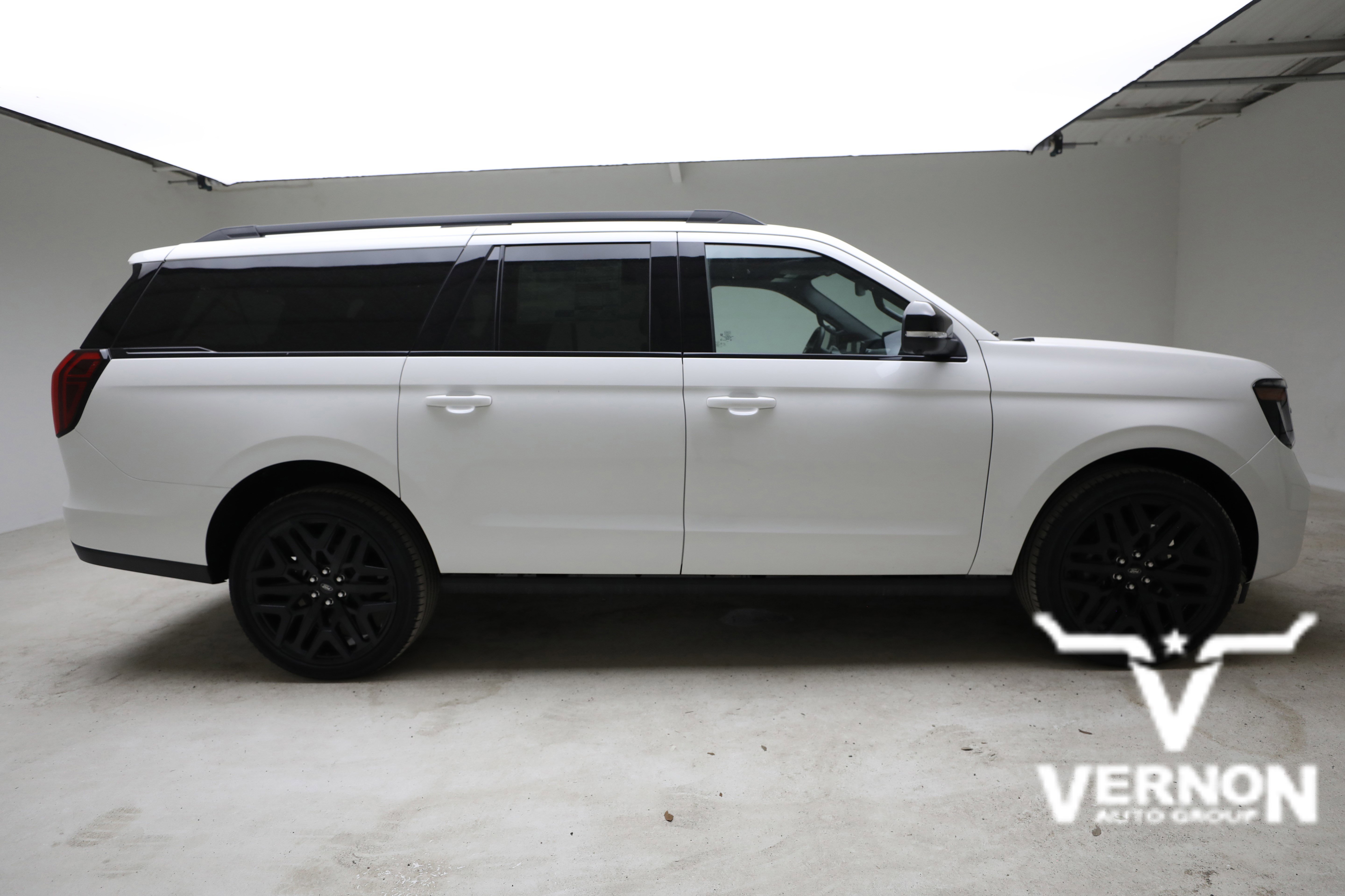 New 2026 Star White Metallic Tri-Coat Ford  image 6