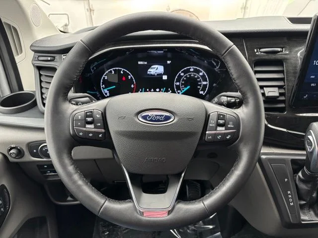 Used 2025 Gray Metallic Ford Explorer Limited SE image 33