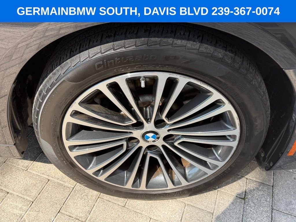 Used 2018 Dark Graphite BMW 530i xDrive image 10