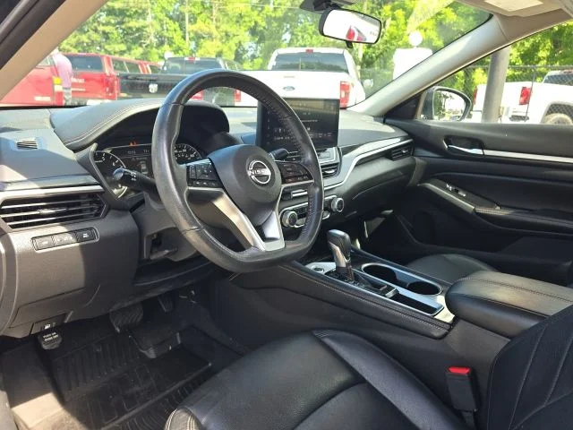 Used 2024 Black Nissan 2.5 SR image 21