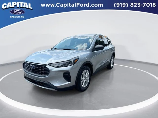 Used 2023 Silver Ford Active image 4