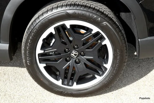 New 2026 Crystal Black Pearl Honda AWD Touring Blackout image 5