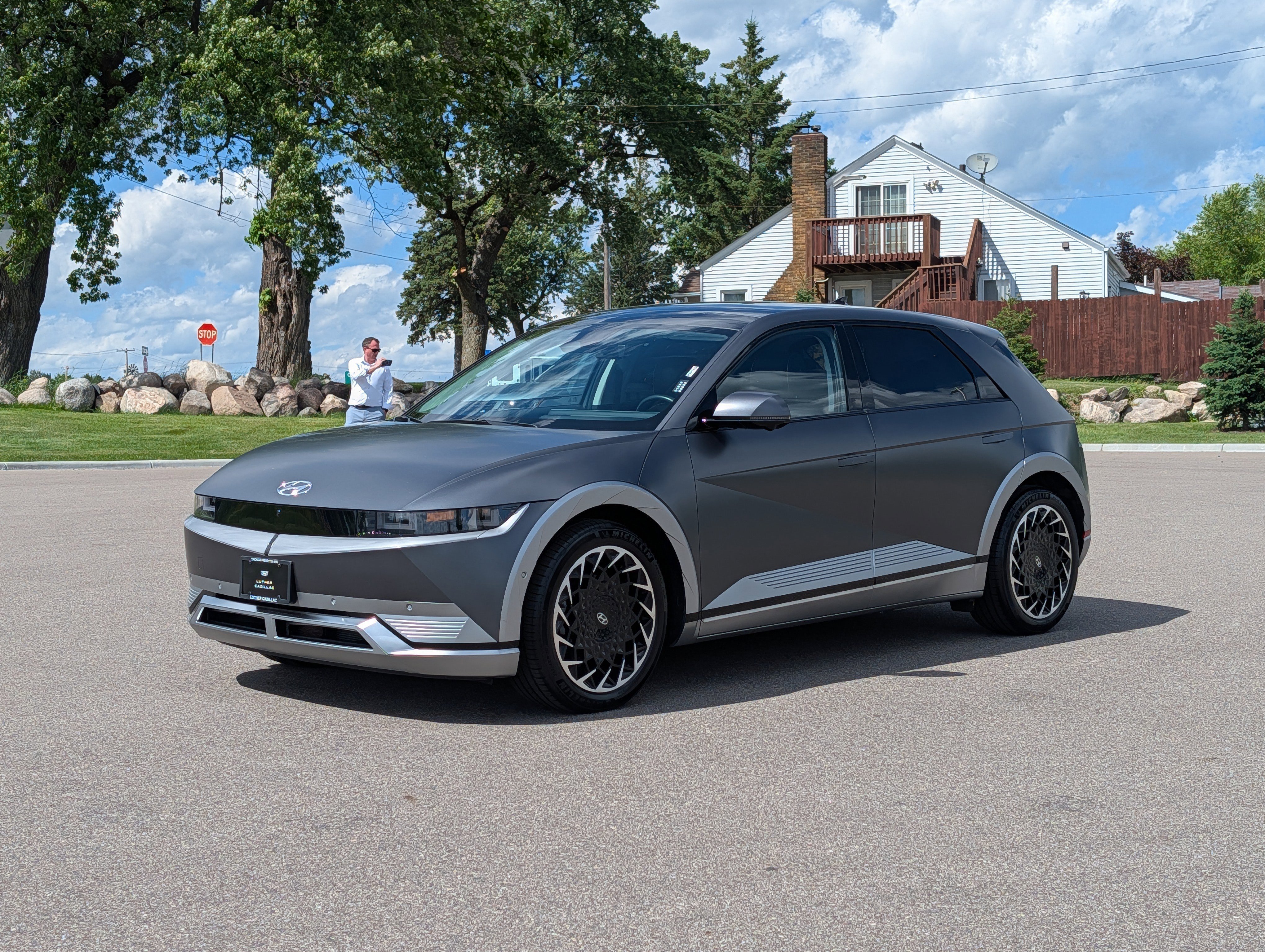 Used 2023 Hyundai IONIQ 5 Limited with VIN KM8KRDAF2PU184722 for sale in Vadnais Heights, MN