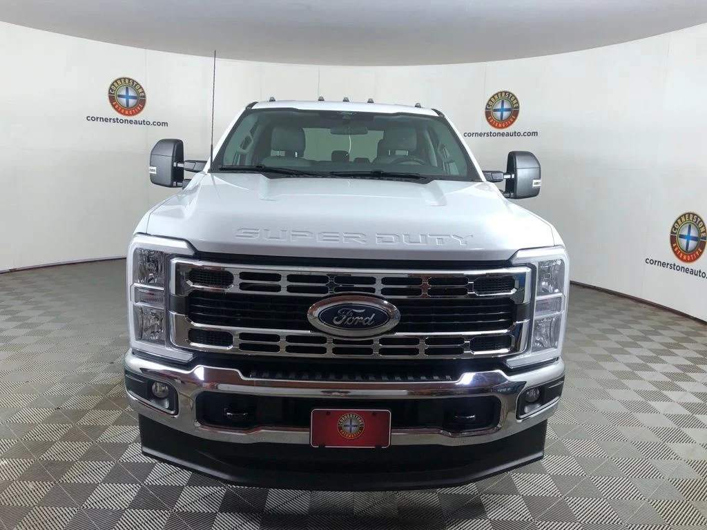 Certified Used 2025 Oxford White Ford XLT image 17