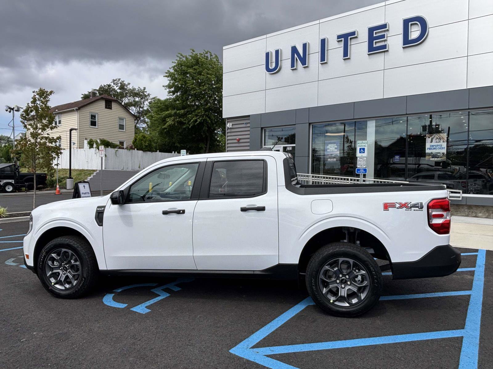 New 2026 Oxford White Ford XLT image 5