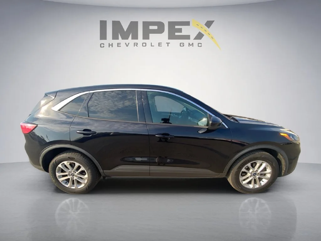 Used 2020 Black Ford SE image 6