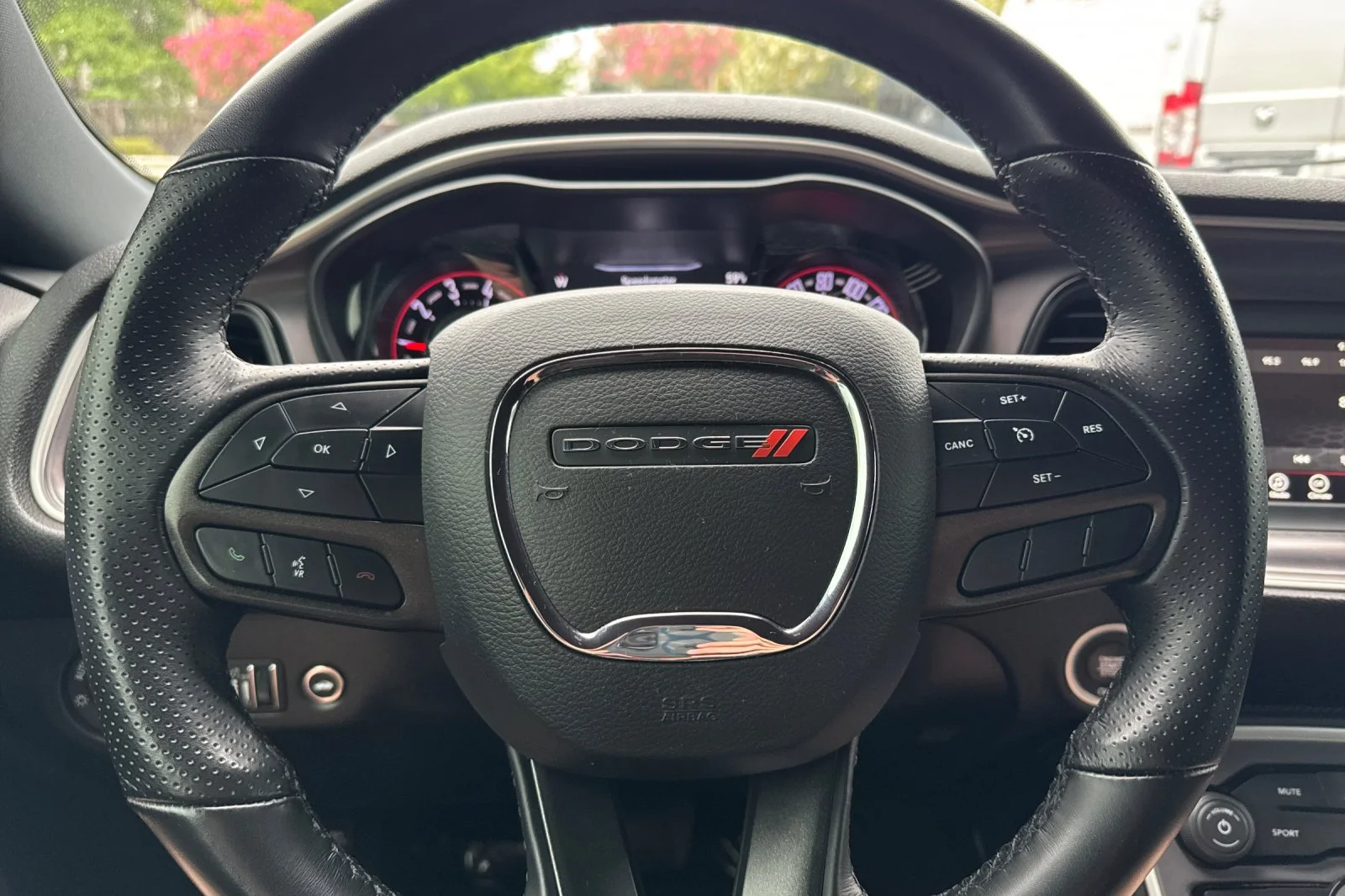Used 2021 White Dodge SXT image 22